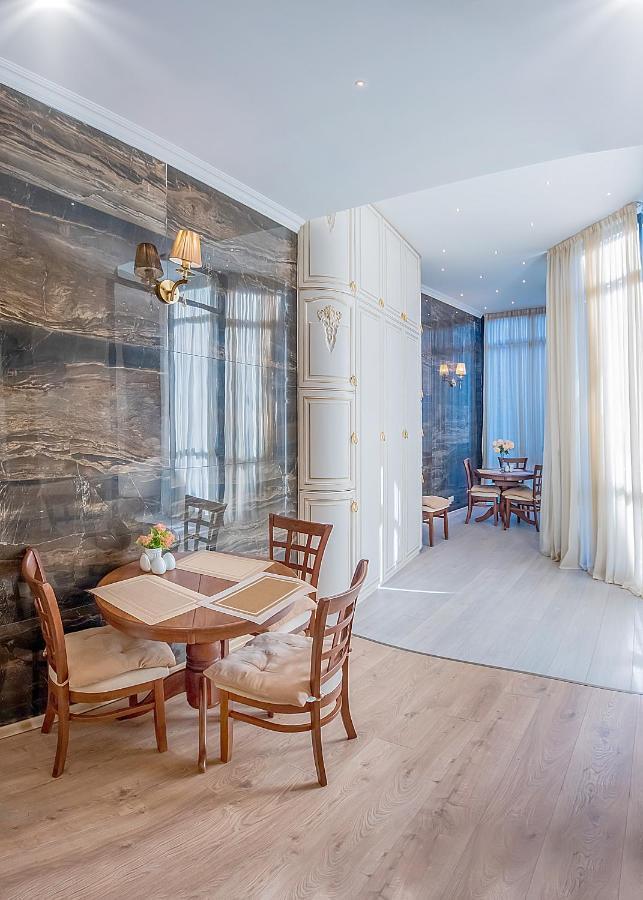 Vintage Hotel Tbilisi ภายนอก รูปภาพ