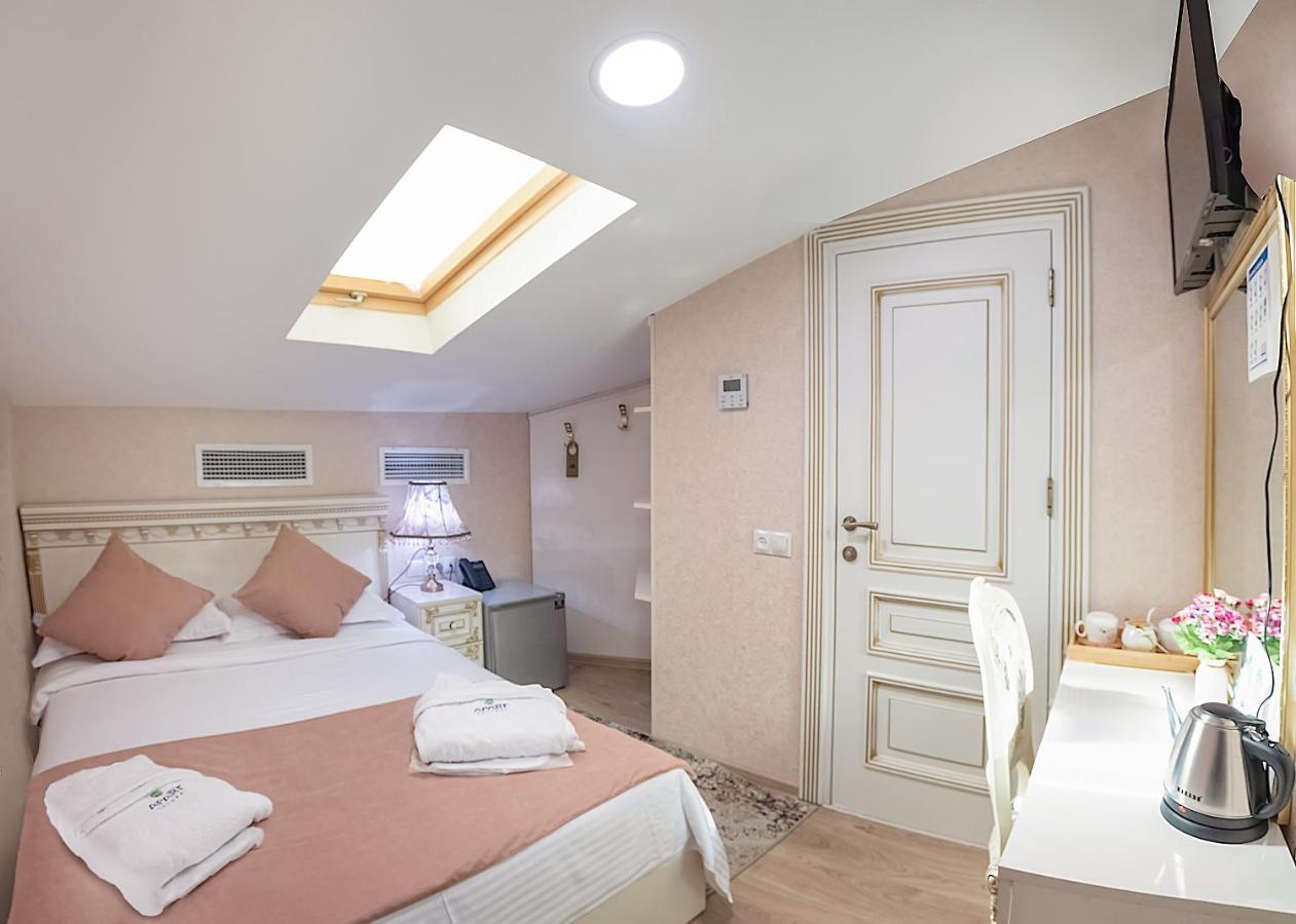 Vintage Hotel Tbilisi ภายนอก รูปภาพ