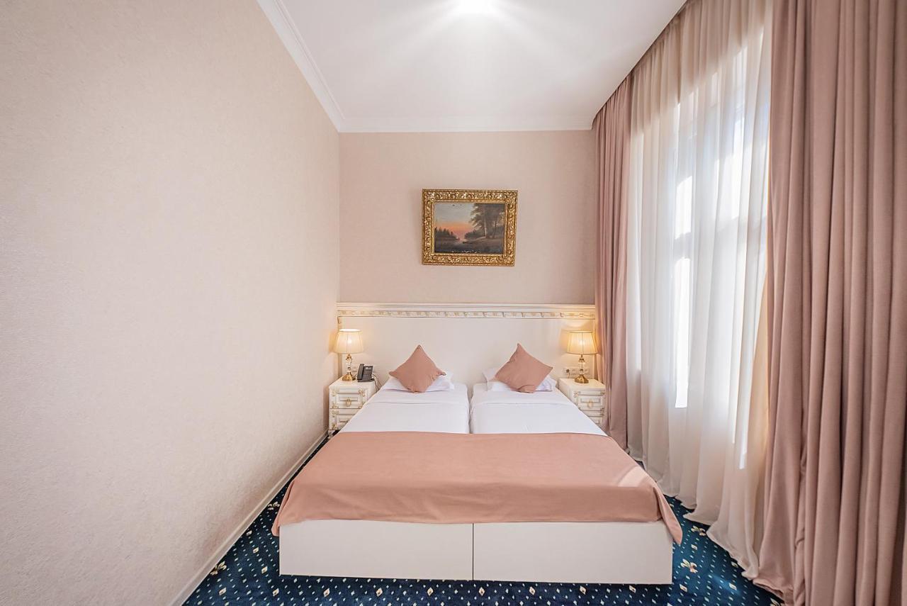 Vintage Hotel Tbilisi ภายนอก รูปภาพ