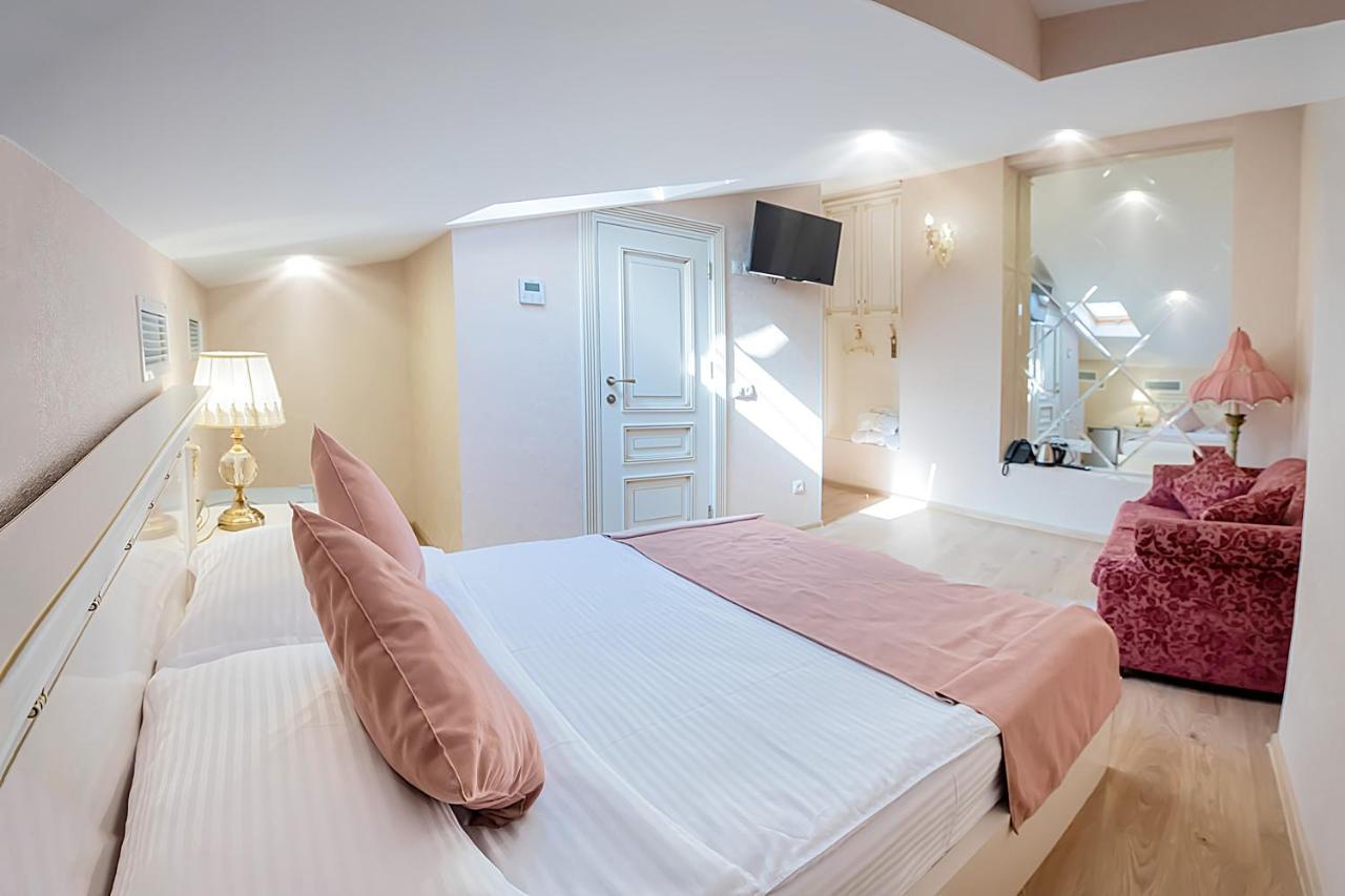Vintage Hotel Tbilisi ภายนอก รูปภาพ
