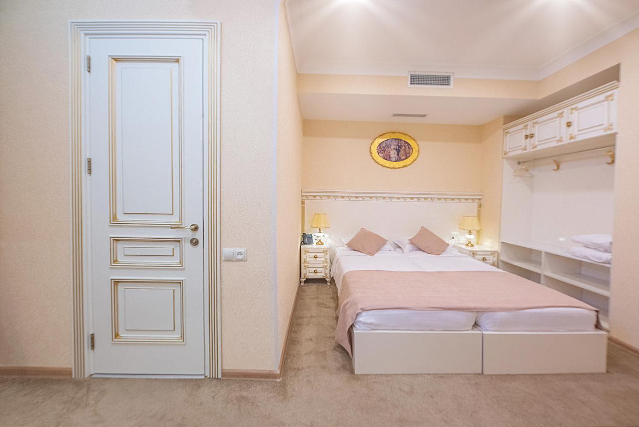 Vintage Hotel Tbilisi ภายนอก รูปภาพ