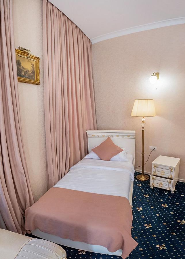 Vintage Hotel Tbilisi ภายนอก รูปภาพ