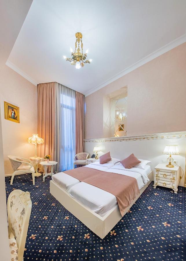 Vintage Hotel Tbilisi ภายนอก รูปภาพ