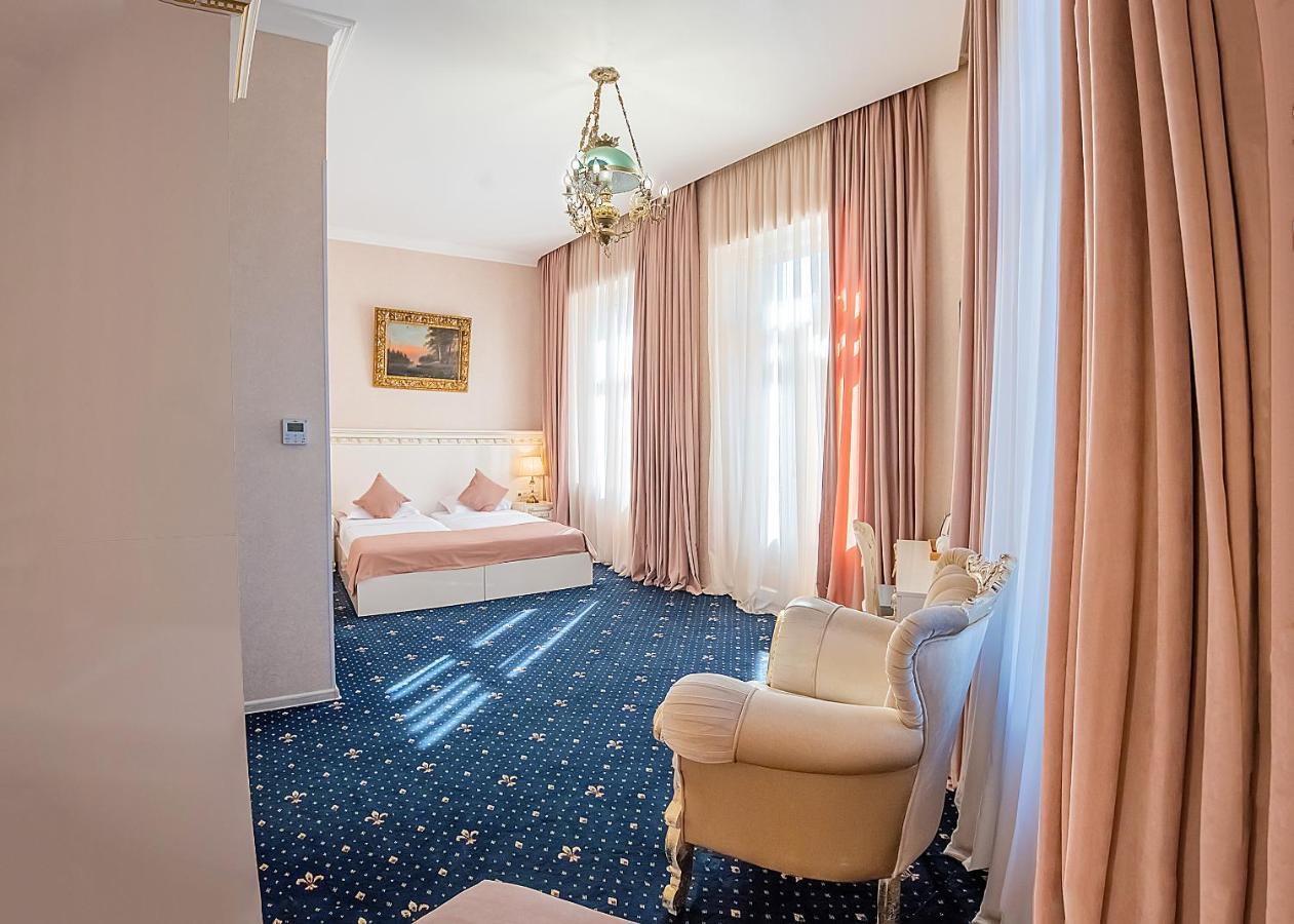 Vintage Hotel Tbilisi ภายนอก รูปภาพ