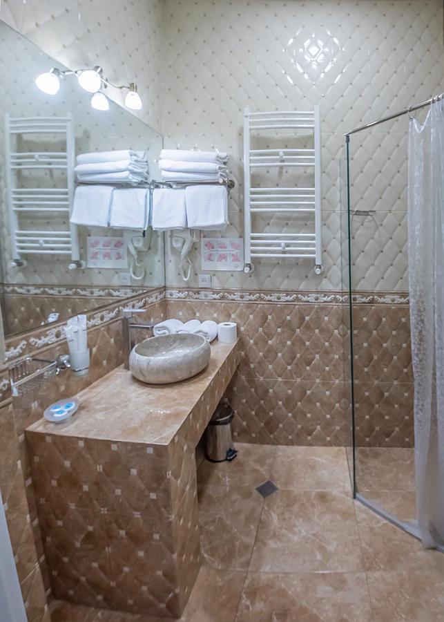 Vintage Hotel Tbilisi ภายนอก รูปภาพ